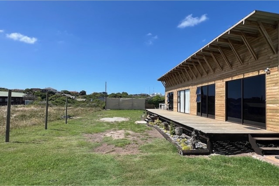 3 Bedroom Property for Sale in Paradise Beach Eastern Cape